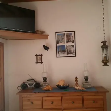 Lefkes Cute Little House 雷夫克斯